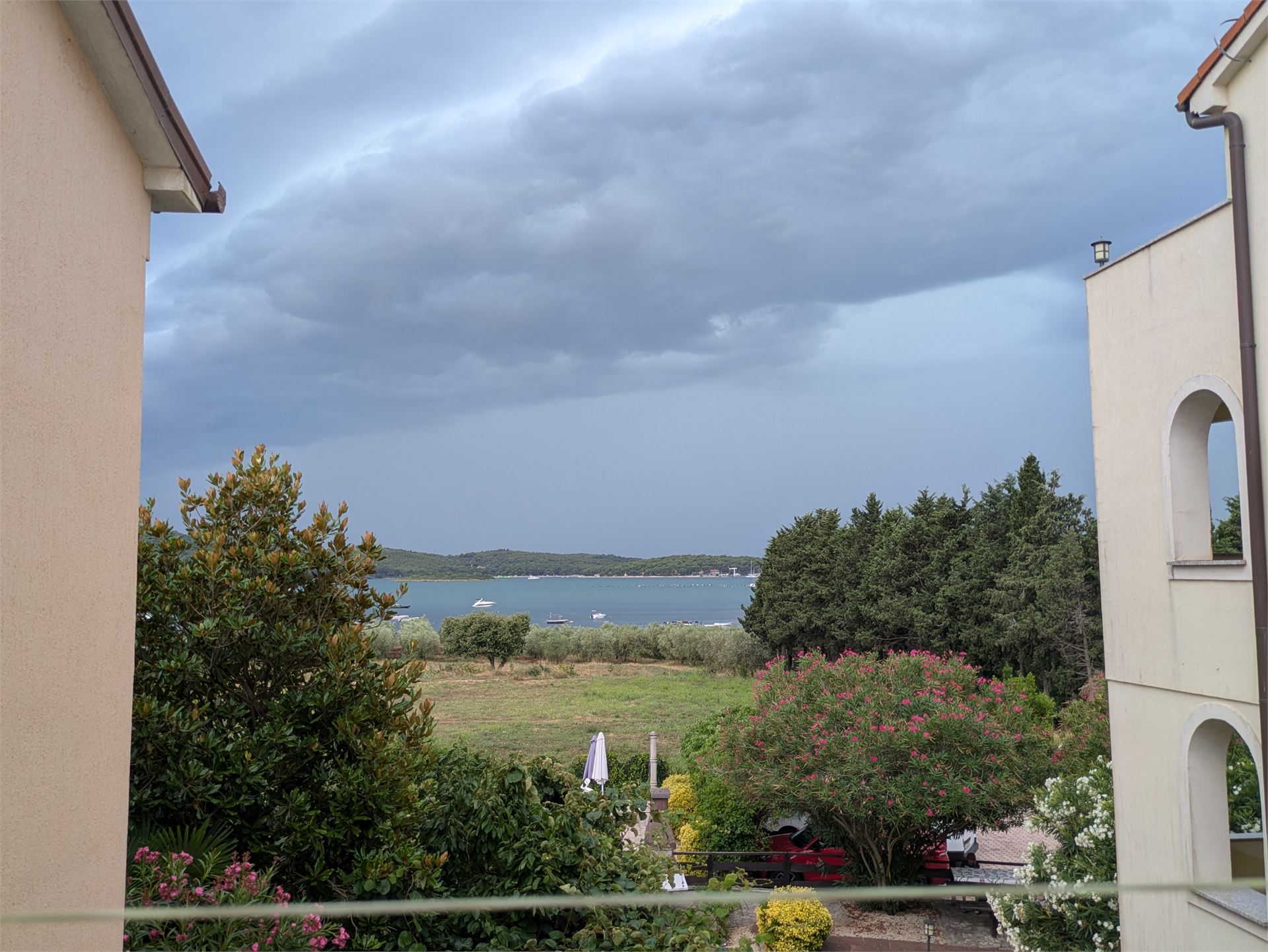 Fotografie na pozici 9 ze dne 3