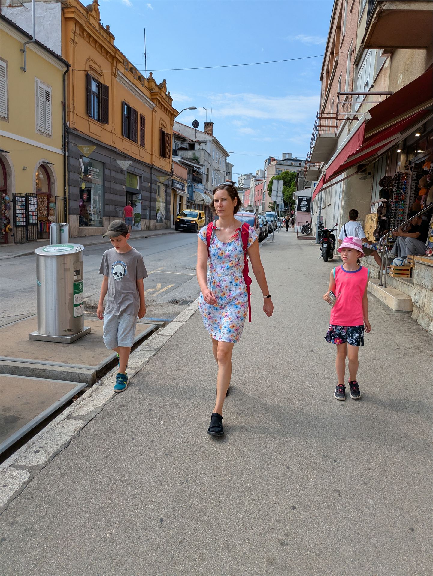 Fotografie na pozici 3 ze dne 4