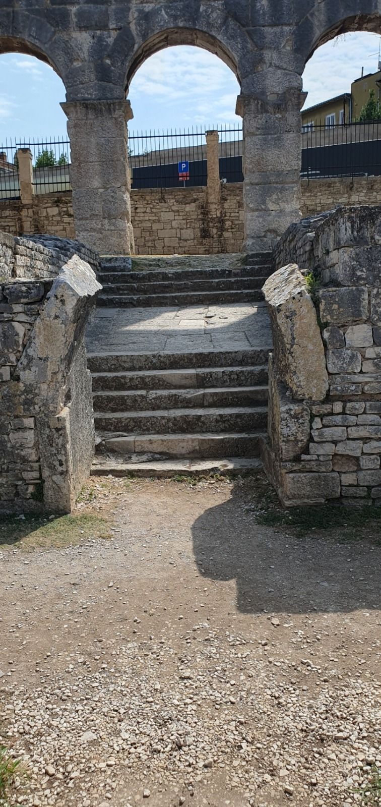 Fotografie na pozici 17 ze dne 4