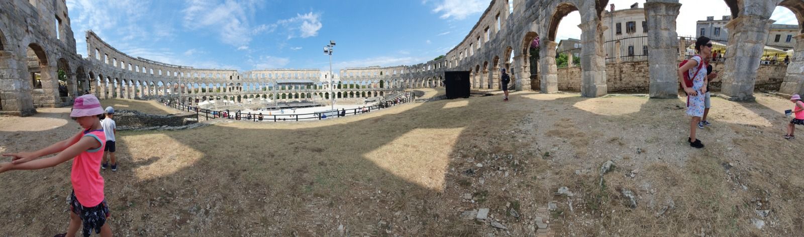 Fotografie na pozici 19 ze dne 4