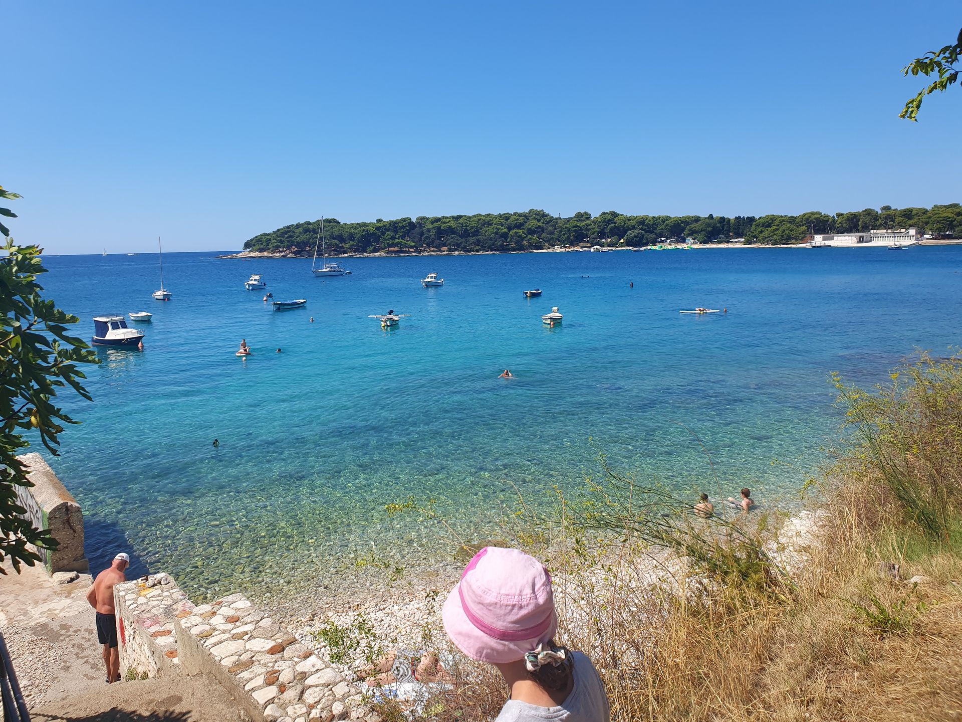 Fotografie na pozici 17 ze dne 5