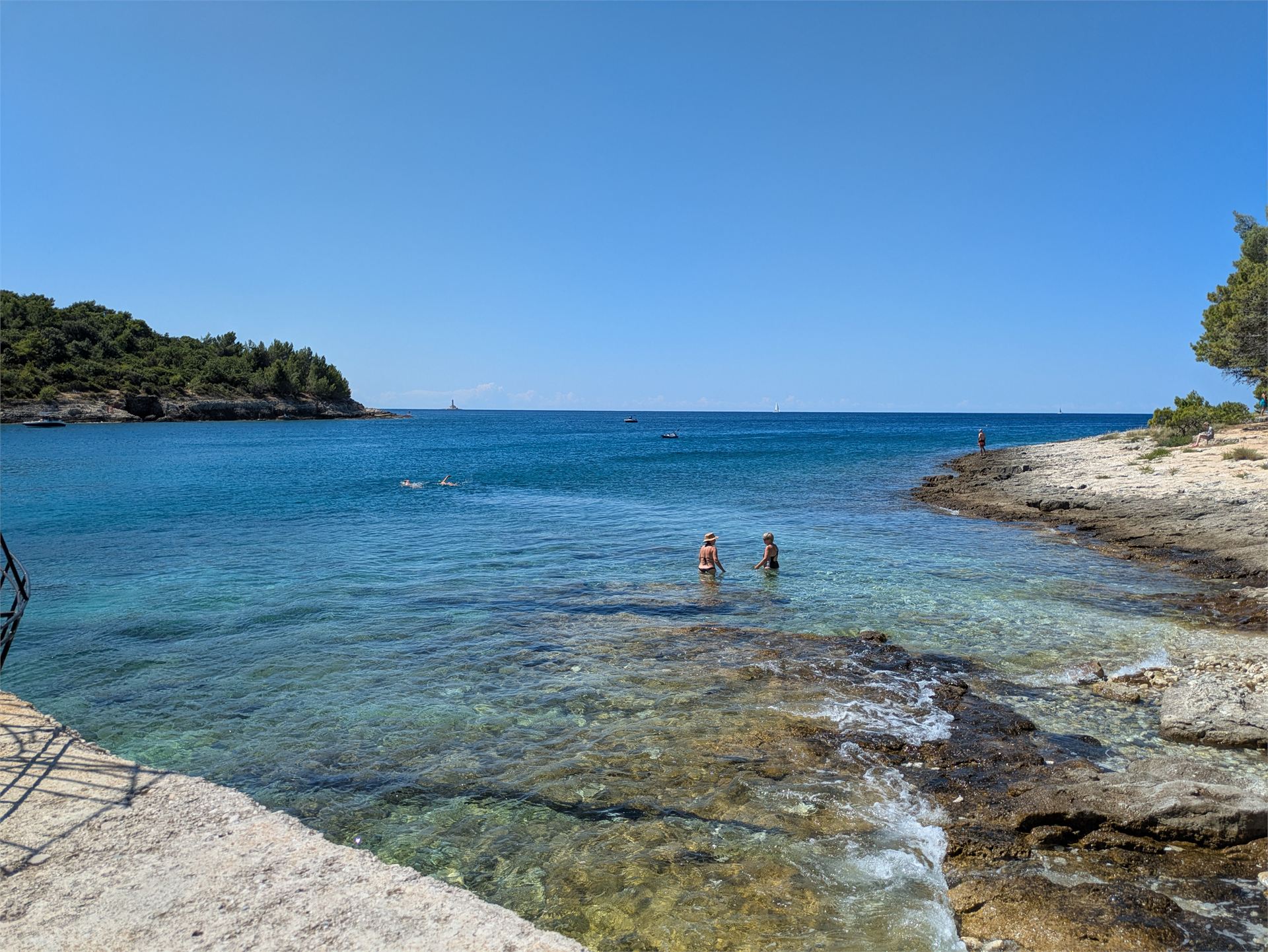 Fotografie na pozici 16 ze dne 7